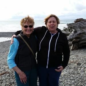 Meet your Posher, Debora